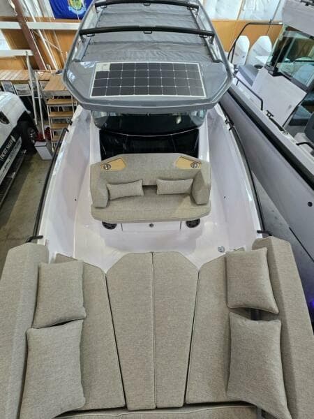 2026 Axopar Cross Cabin - Photo 53