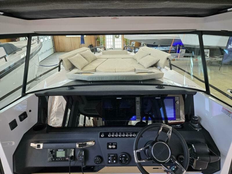 2026 Axopar Cross Cabin - Photo 27