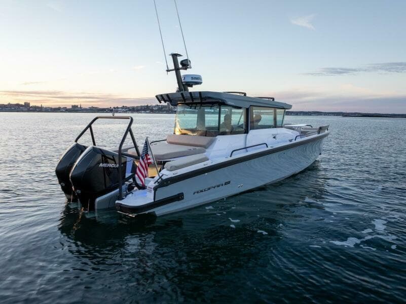 2026 Axopar Cross Cabin - Photo 7