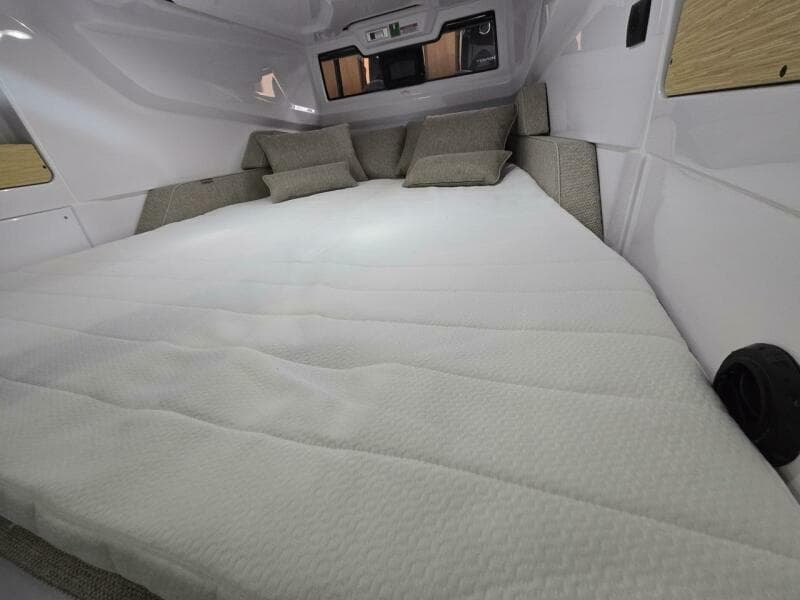2026 Axopar Cross Cabin - Photo 69