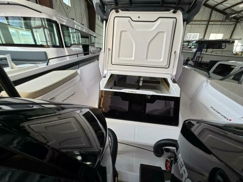 2026 Axopar Cross Cabin - Photo 71