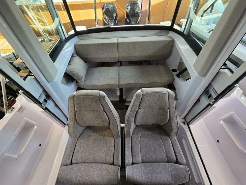 2026 Axopar Cross Cabin - Photo 23
