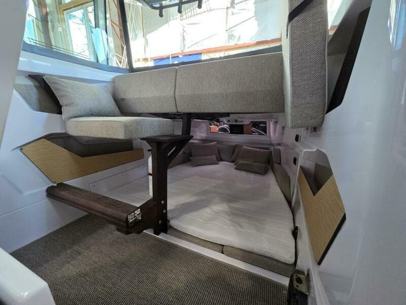 2026 Axopar Cross Cabin - Photo 19
