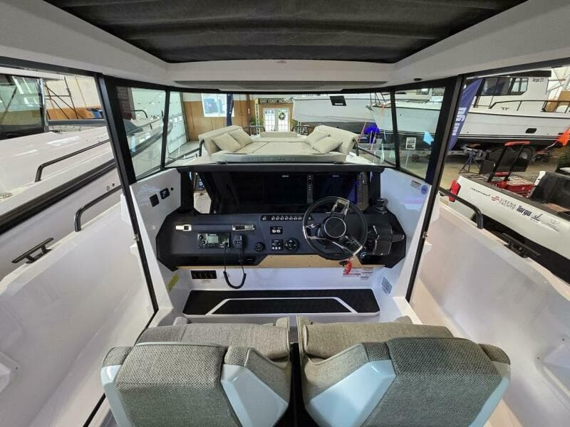 2026 Axopar Cross Cabin - Photo 31