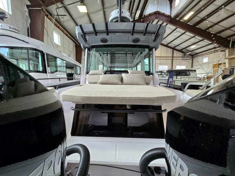 2026 Axopar Cross Cabin - Photo 61