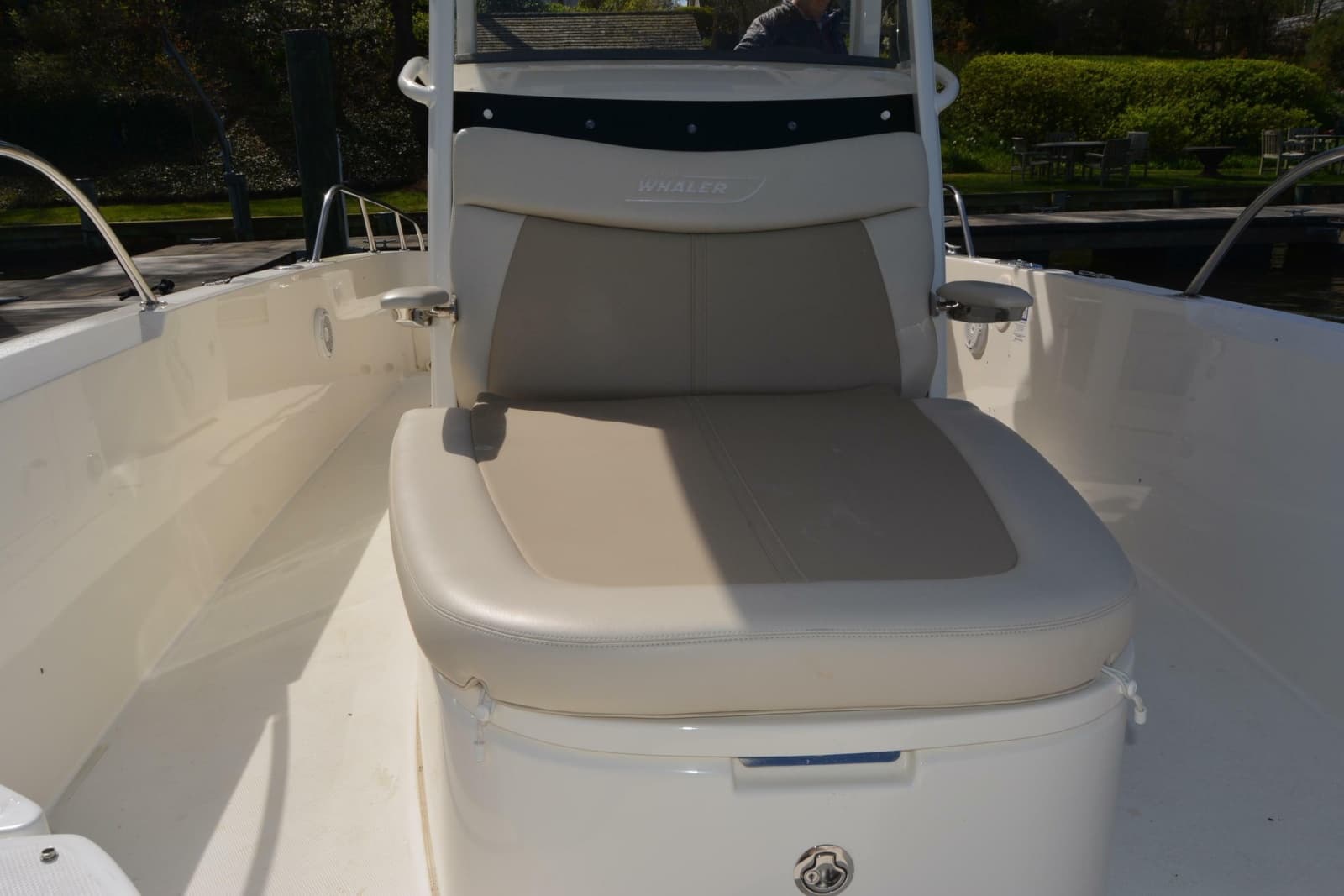 2021 Boston Whaler 270 Dauntless