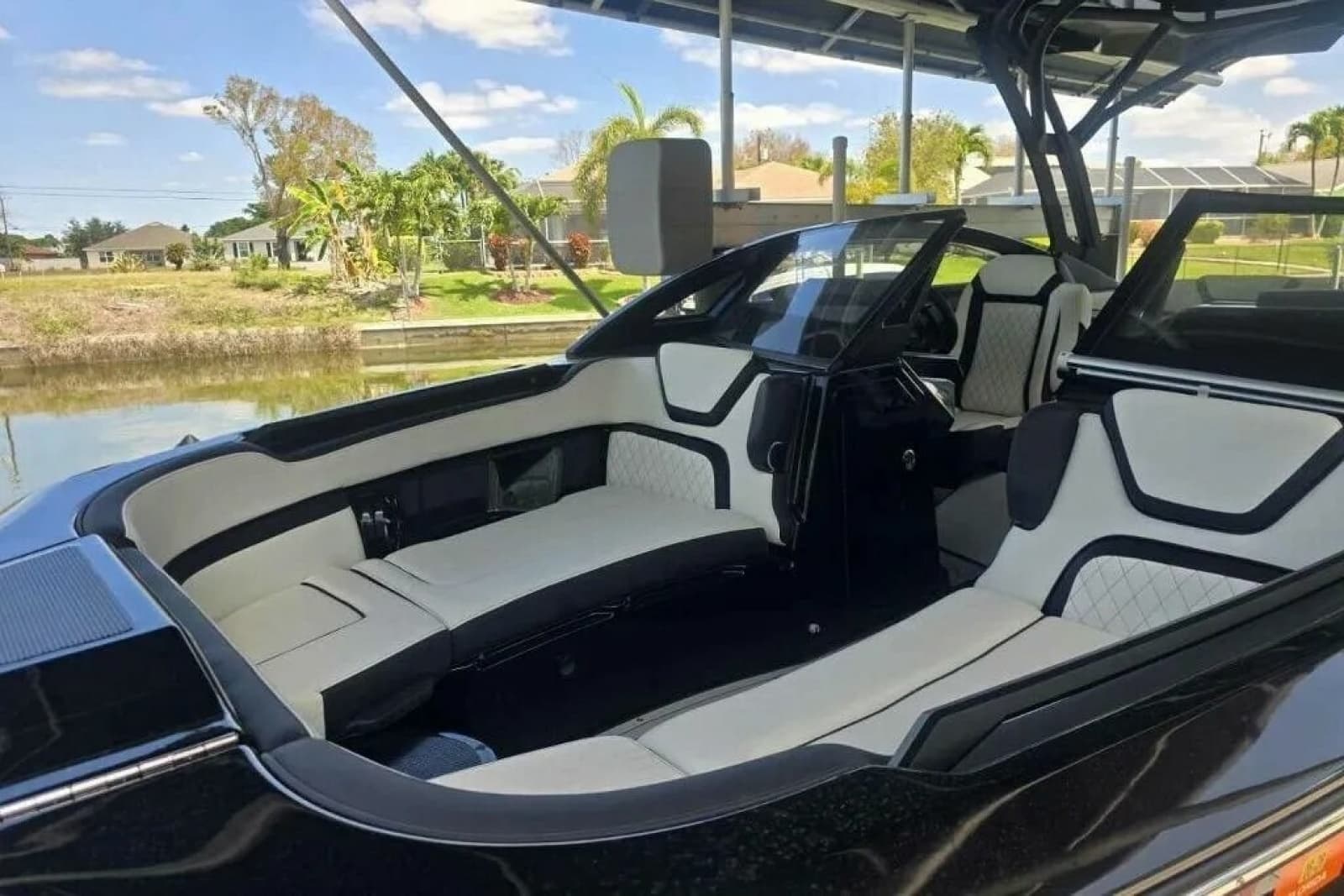 2025 Yamaha Boats 275SD - Photo 4