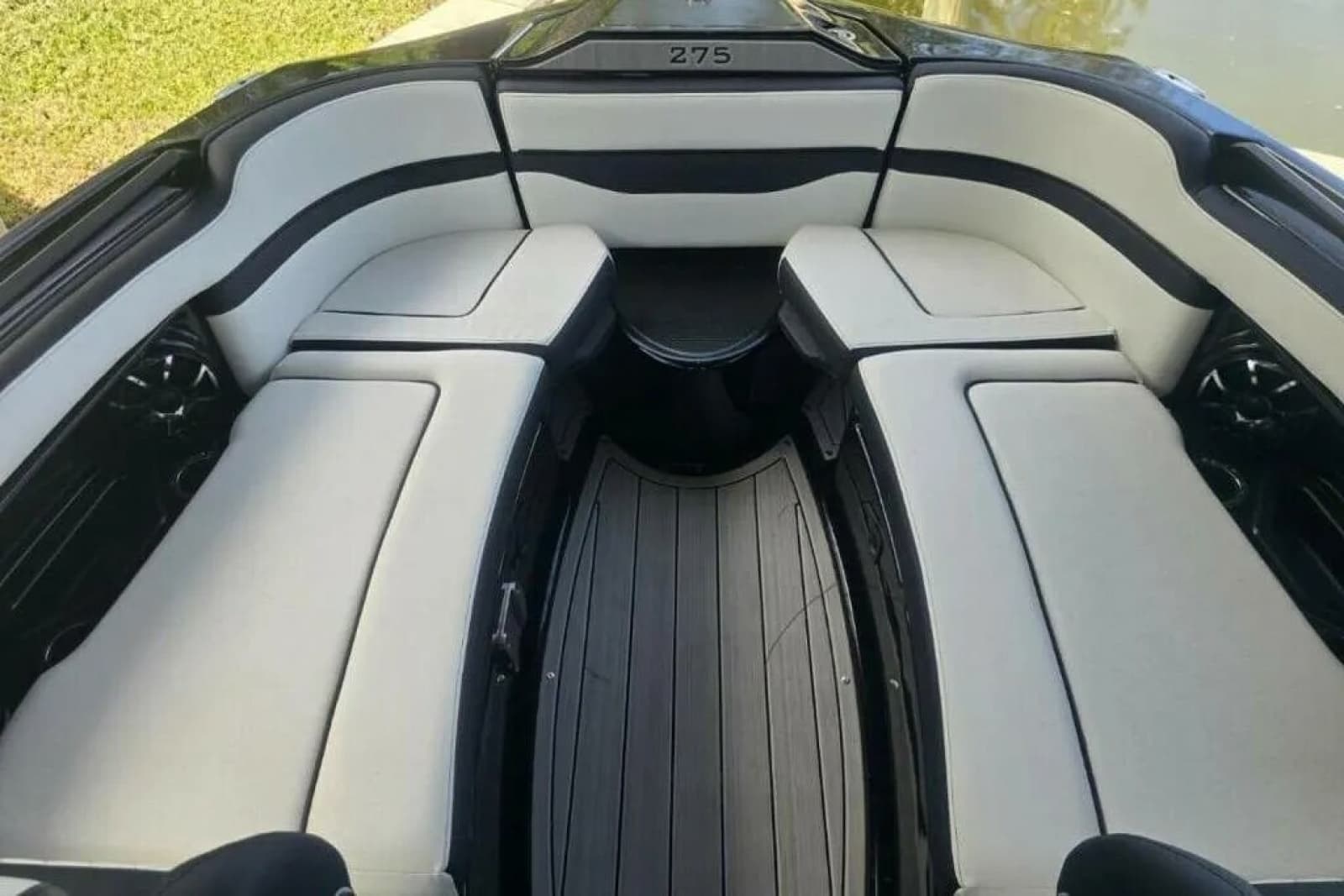 2025 Yamaha Boats 275SD - Photo 18
