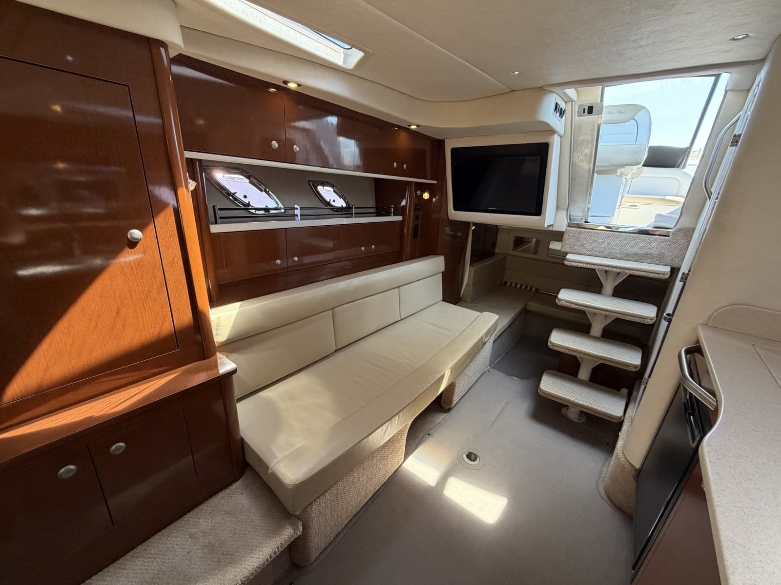 2008 Sea Ray 330 Sundancer - Photo 17