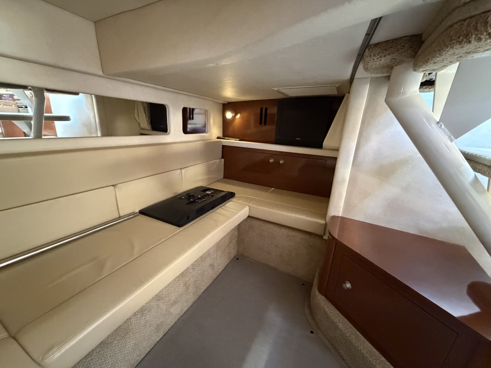 2008 Sea Ray 330 Sundancer - Photo 19