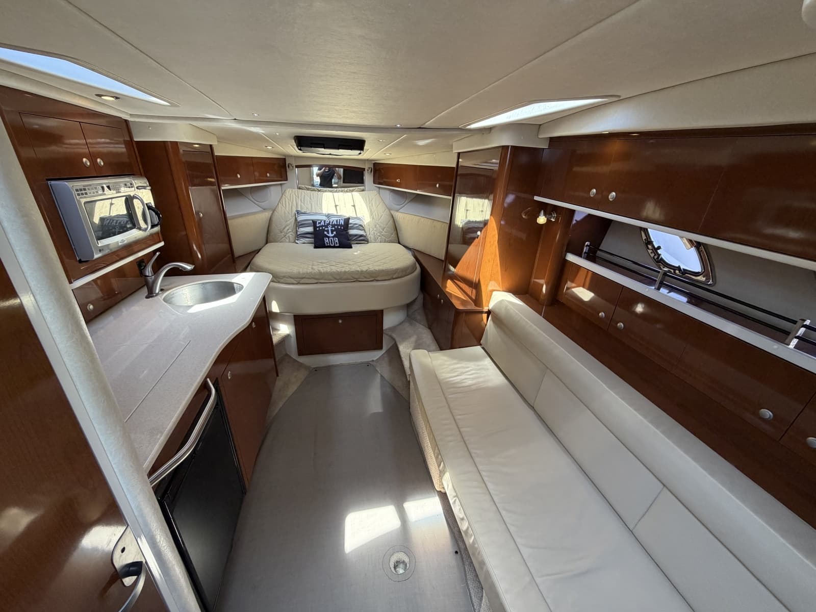 2008 Sea Ray 330 Sundancer - Photo 12