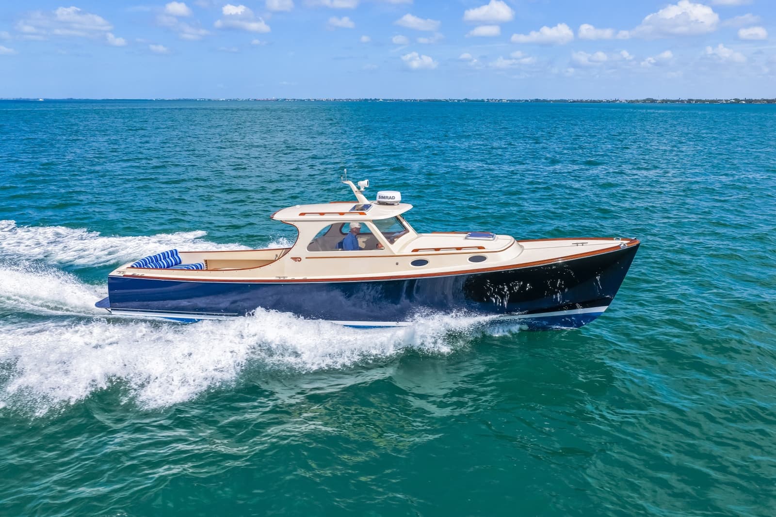 1998 36 Hinckley Picnic Boat Running Shot
