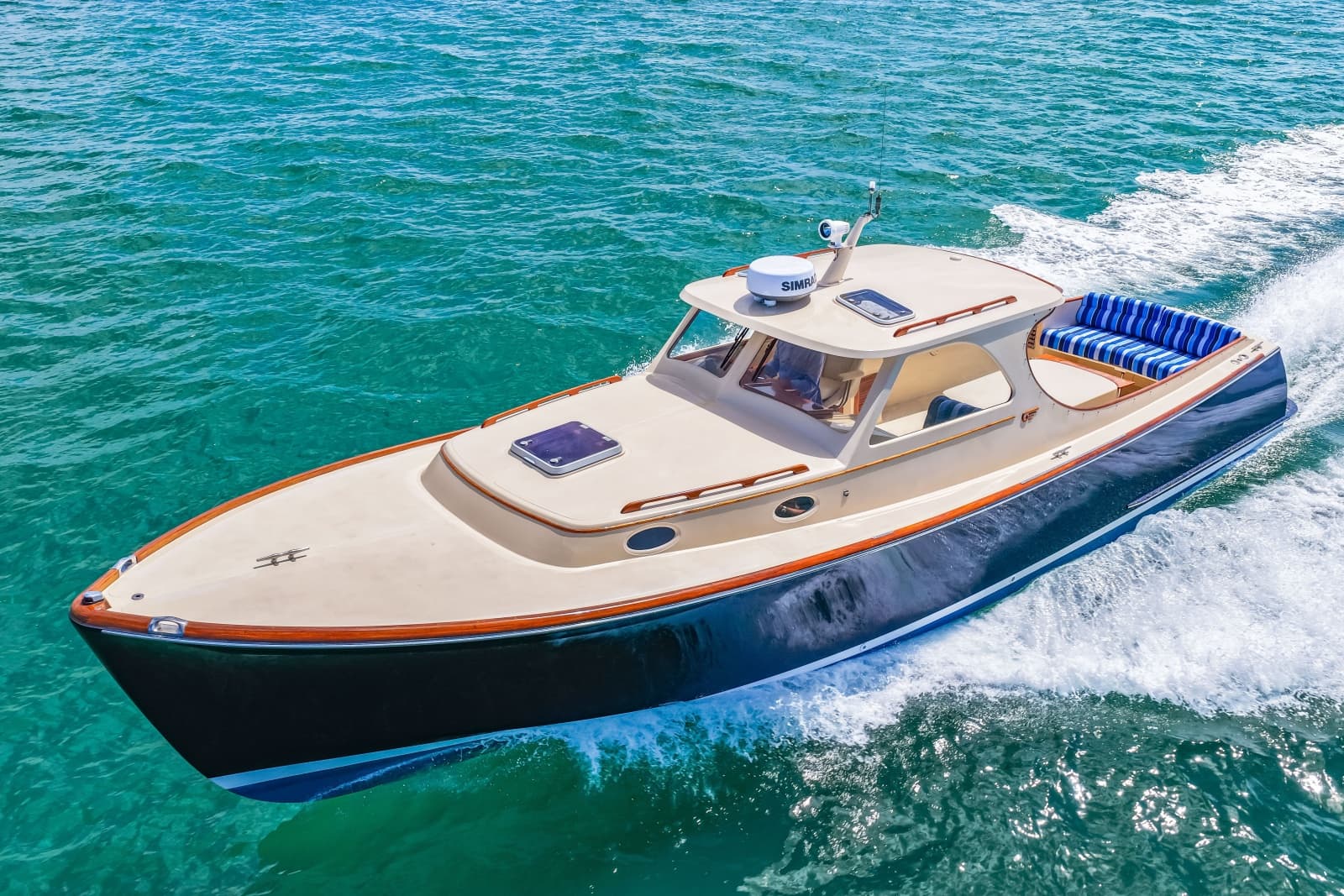 1998 36 Hinckley Picnic Boat Running Shot