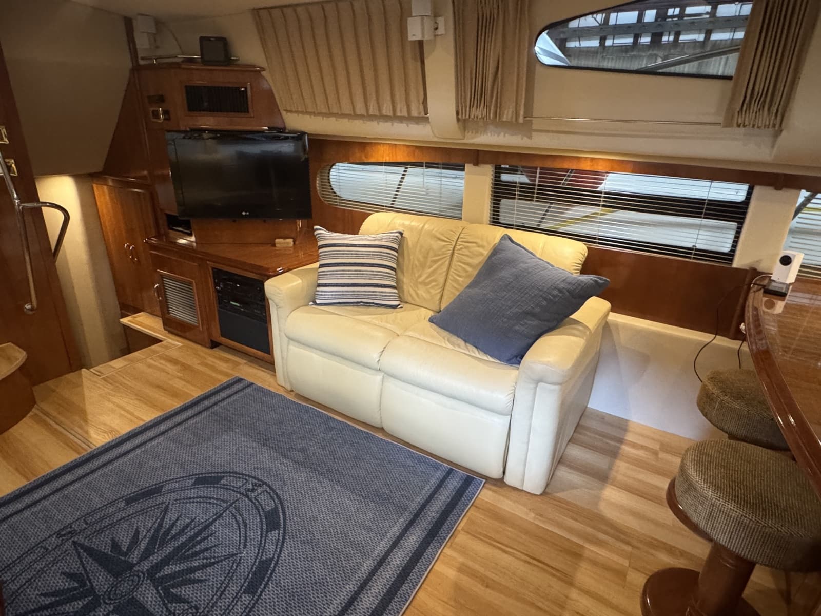 2004 Carver 466 Motor Yacht