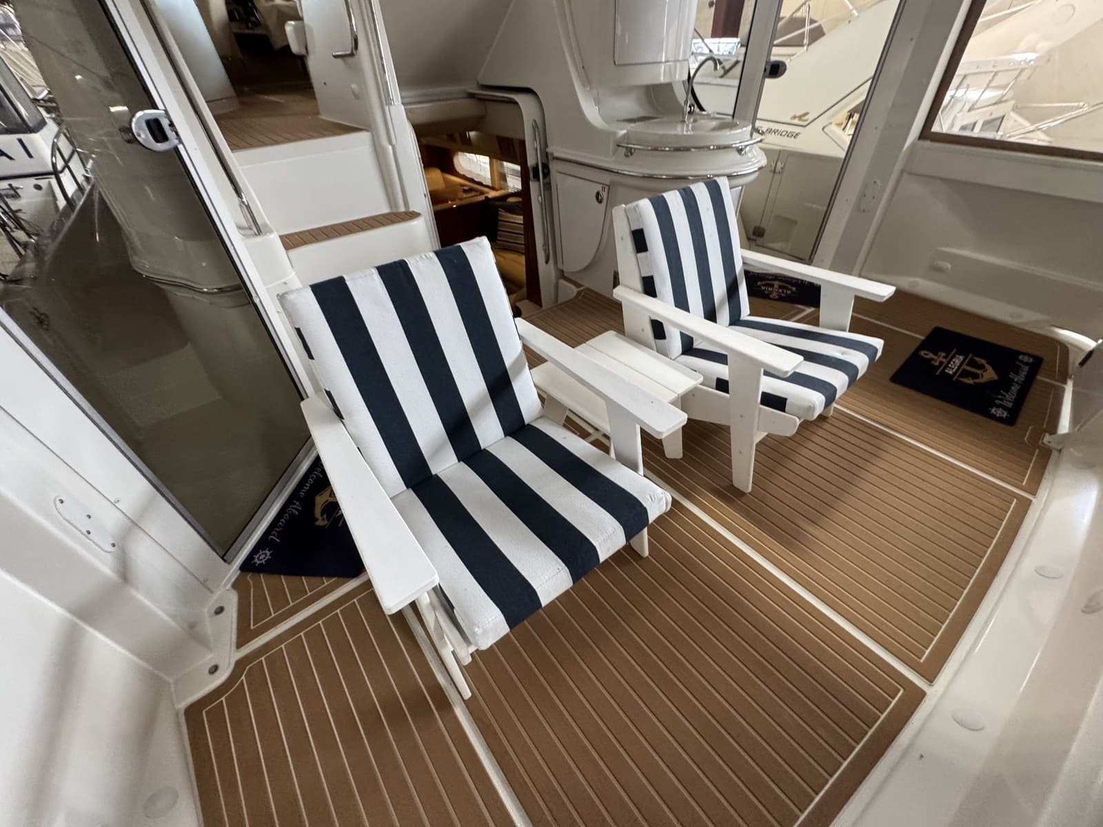 2004 Carver 466 Motor Yacht