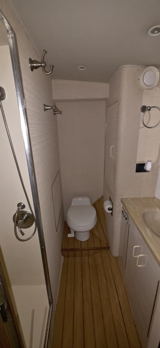 1989 Hatteras 52 Convertible