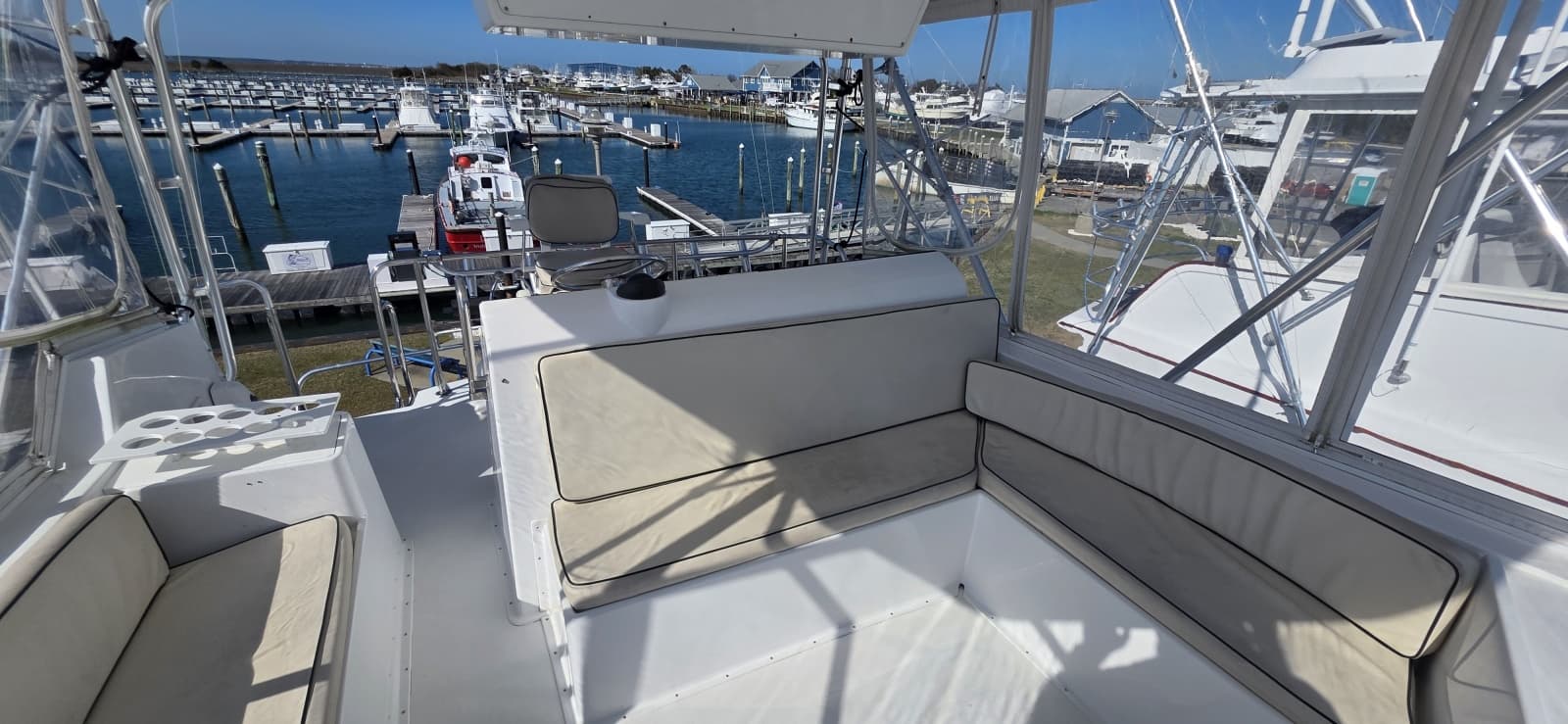 1989 Hatteras 52 Convertible