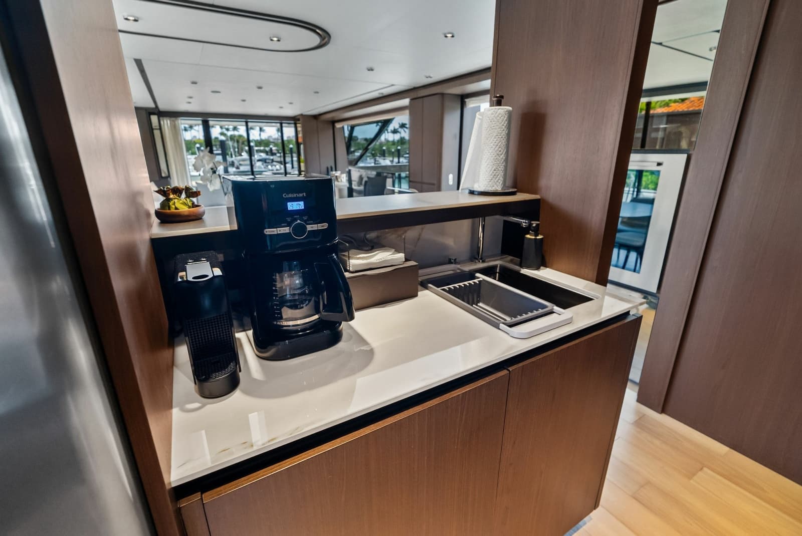 2023 Ferretti Yachts 860