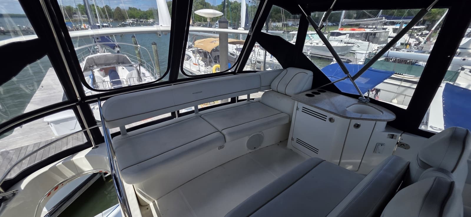 2006 Silverton 39 Motor Yacht - Photo 18
