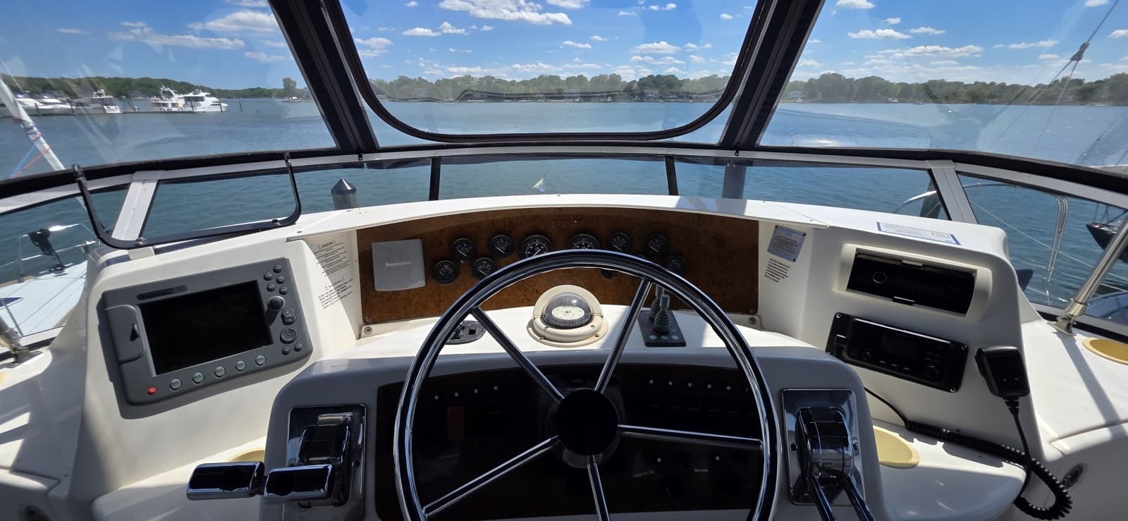 2006 Silverton 39 Motor Yacht - Photo 12