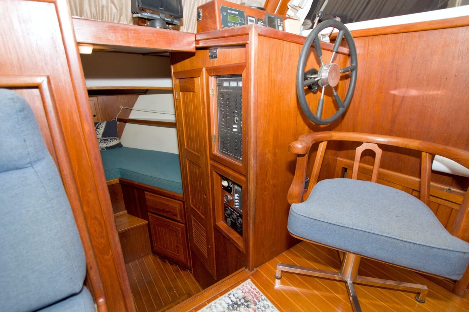 1999 Monk 36 Trawler - Photo 36