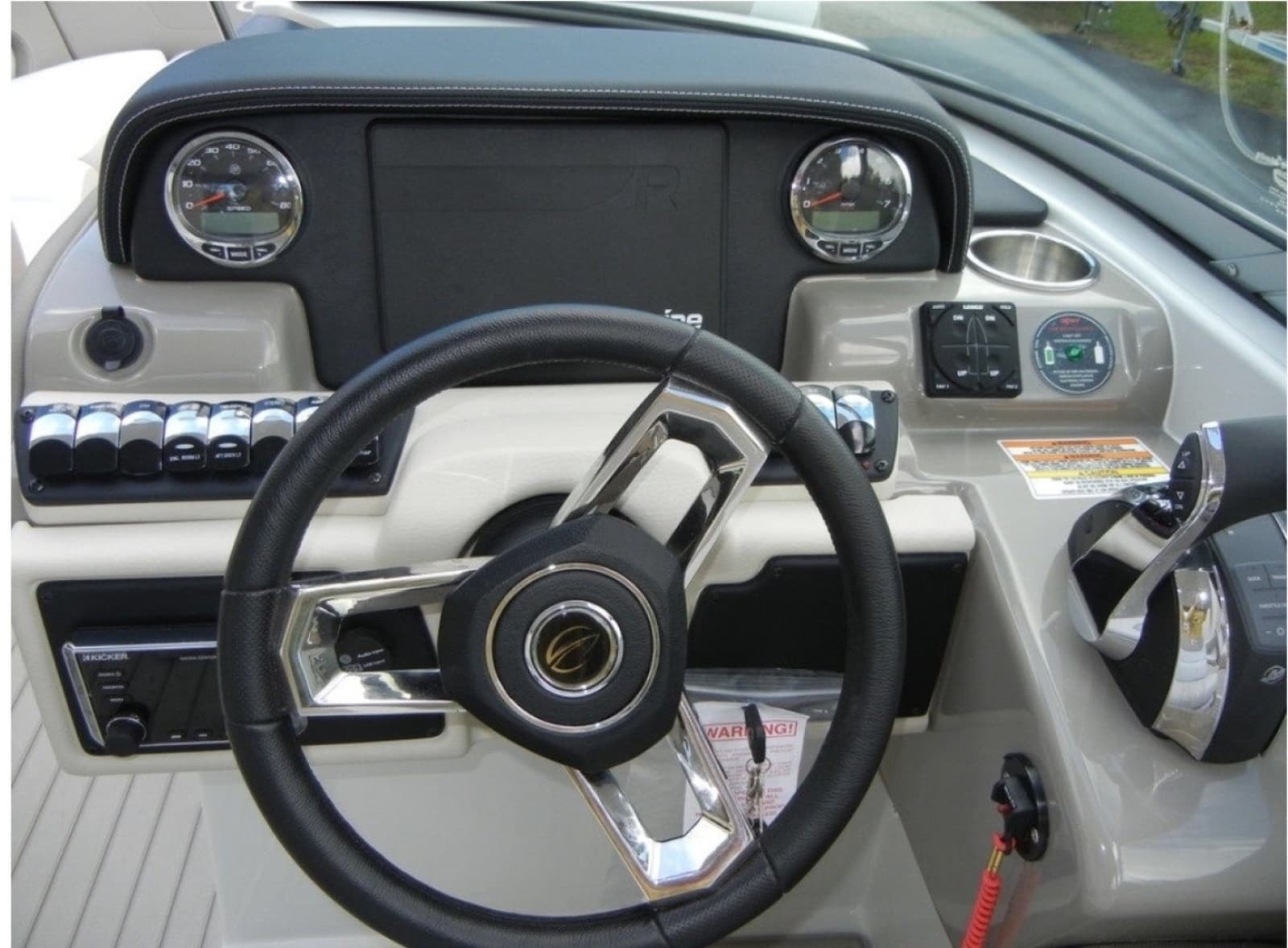 2018 Crownline Eclipse E30 - Photo 7