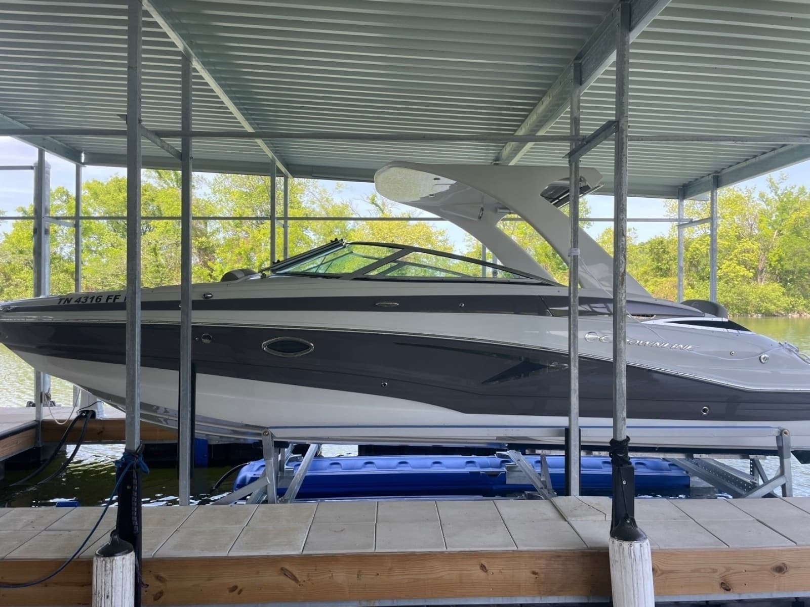 2018 Crownline Eclipse E30 - Photo 2