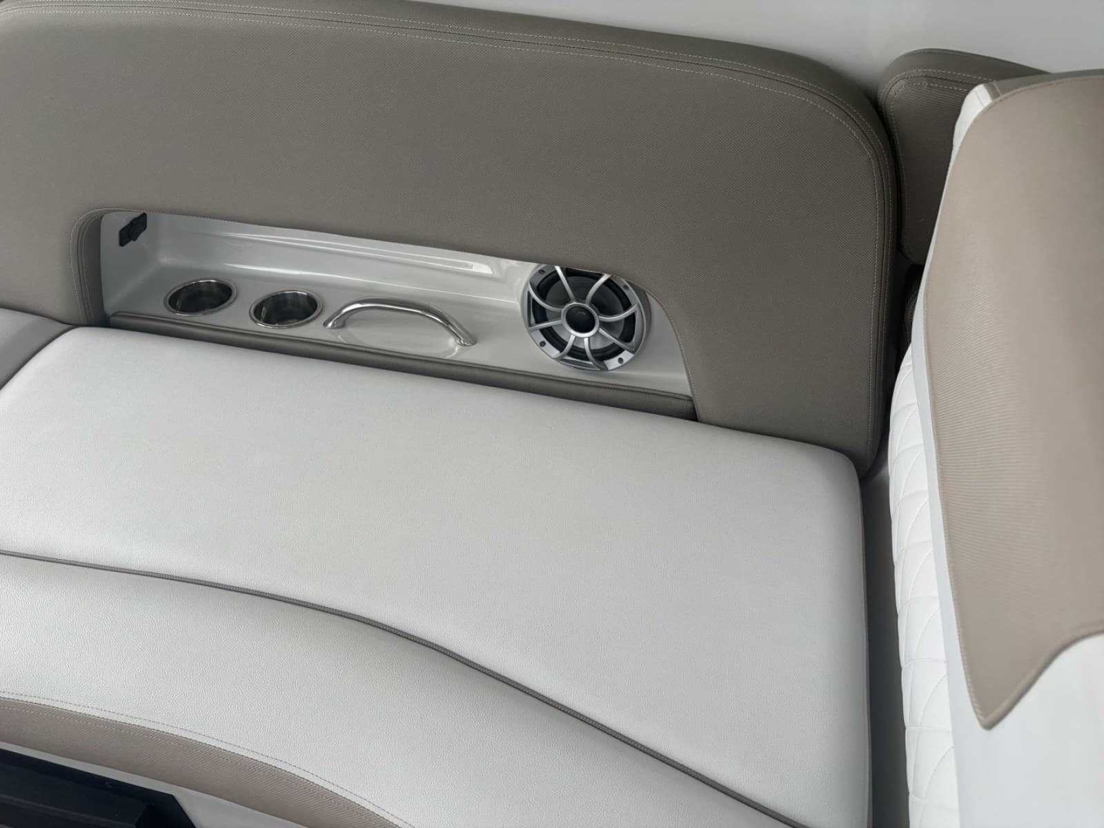 2018 Crownline Eclipse E30 - Photo 73