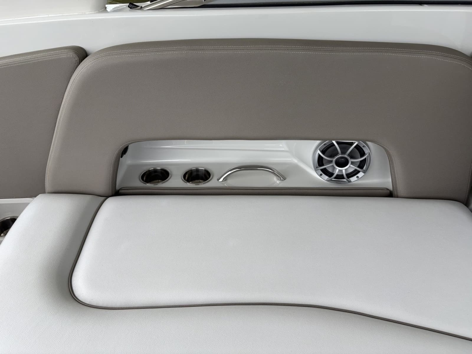 2018 Crownline Eclipse E30 - Photo 28