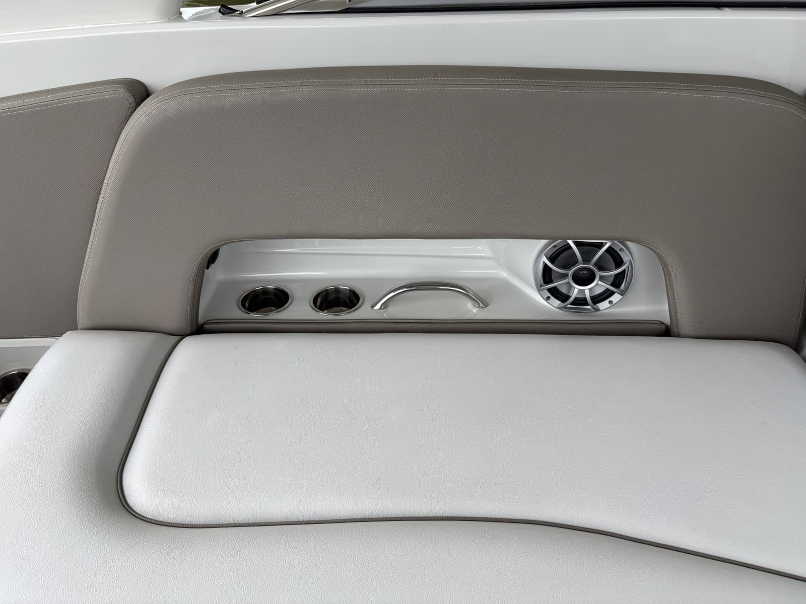 2018 Crownline Eclipse E30 - Photo 29