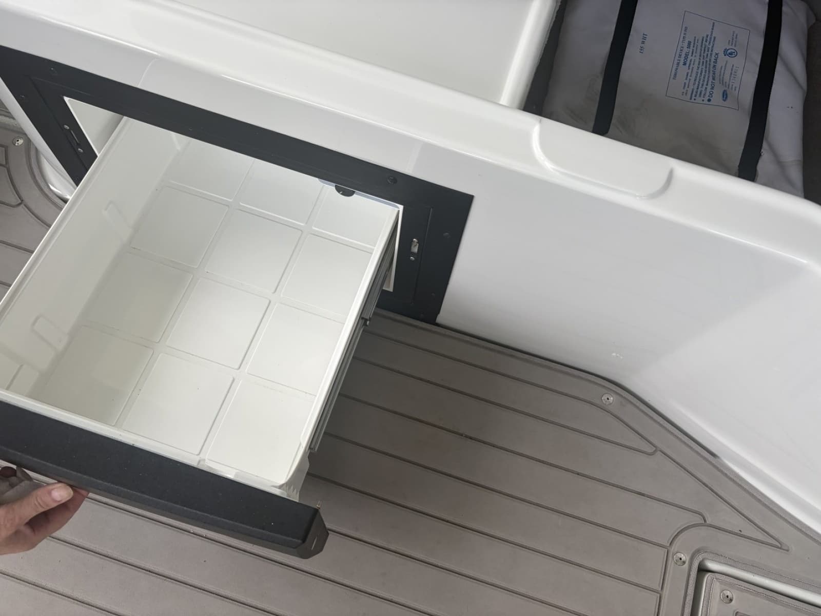2018 Crownline Eclipse E30 - Photo 64