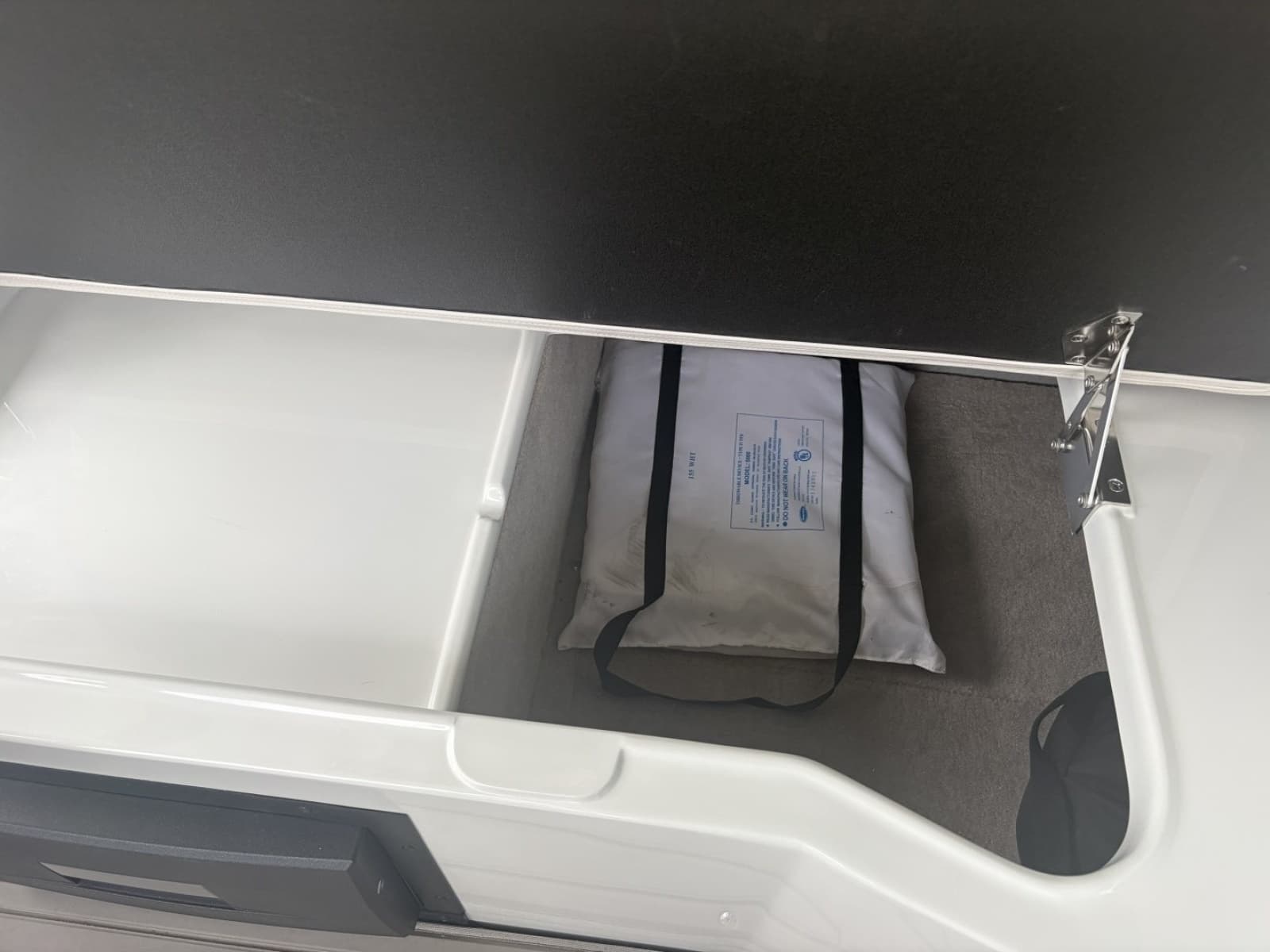 2018 Crownline Eclipse E30 - Photo 68