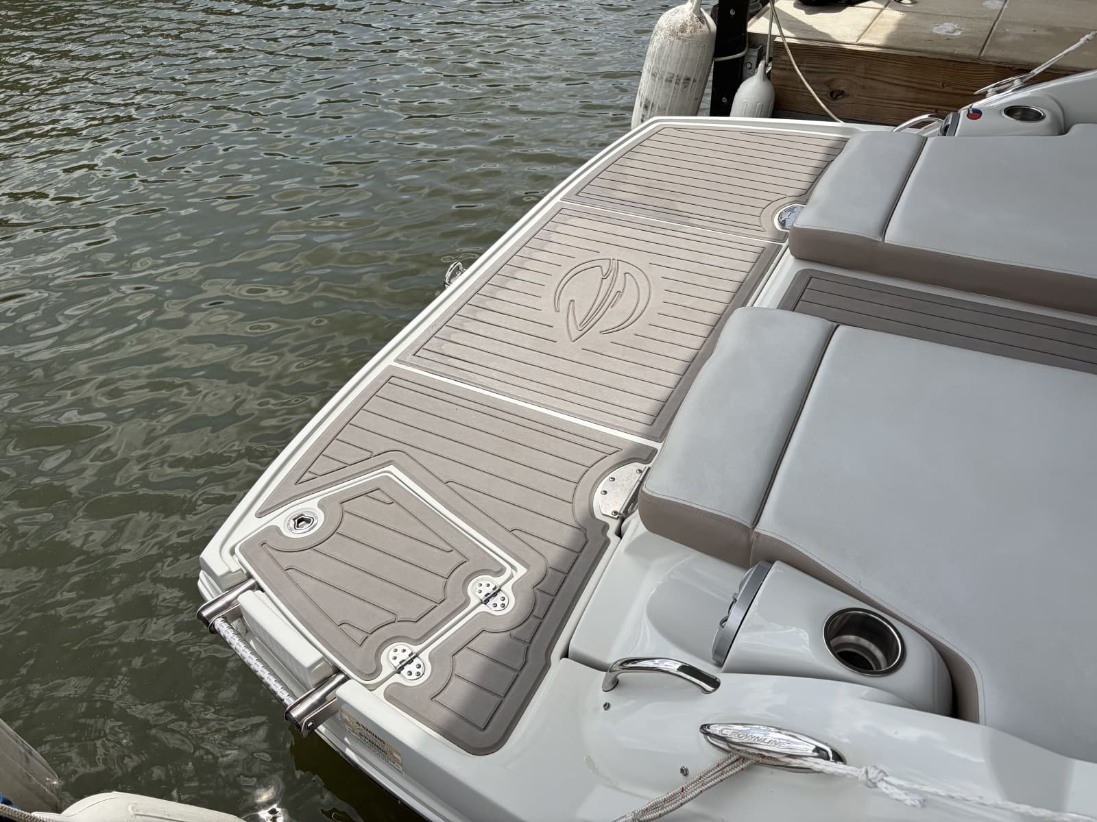 2018 Crownline Eclipse E30 - Photo 15