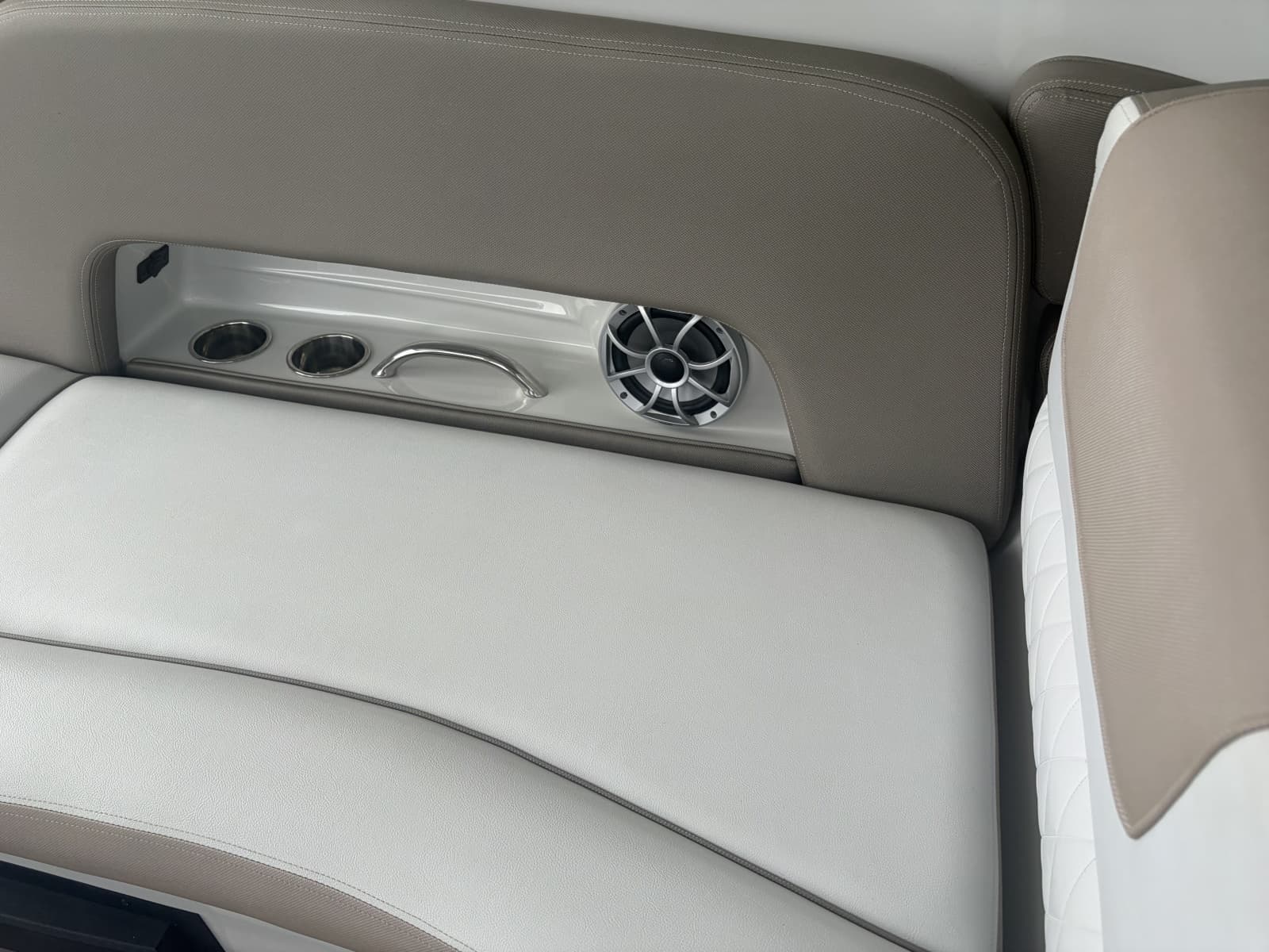 2018 Crownline Eclipse E30 - Photo 74