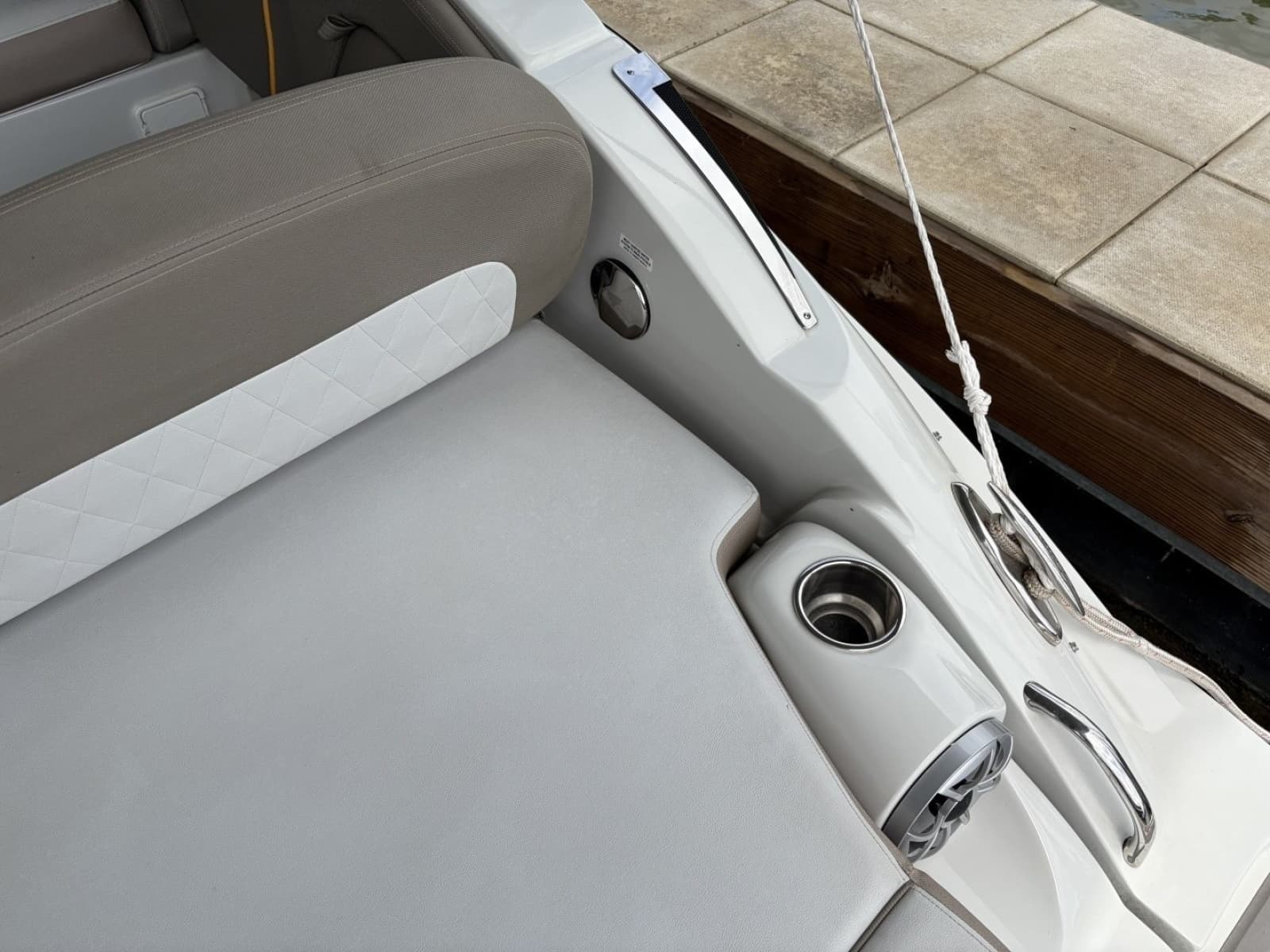 2018 Crownline Eclipse E30 - Photo 23
