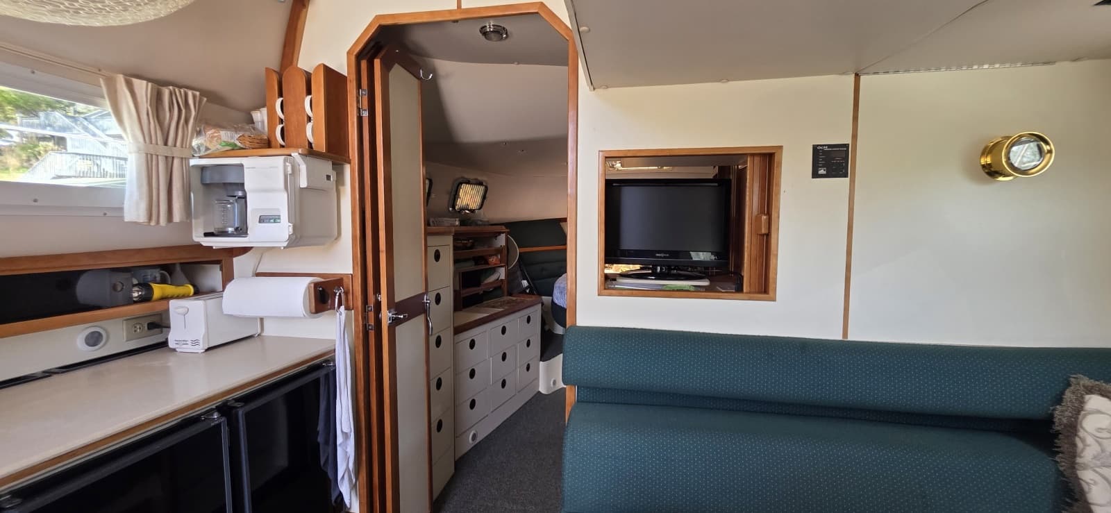 2001 Albin 32 + 2 Command Bridge - Photo 16