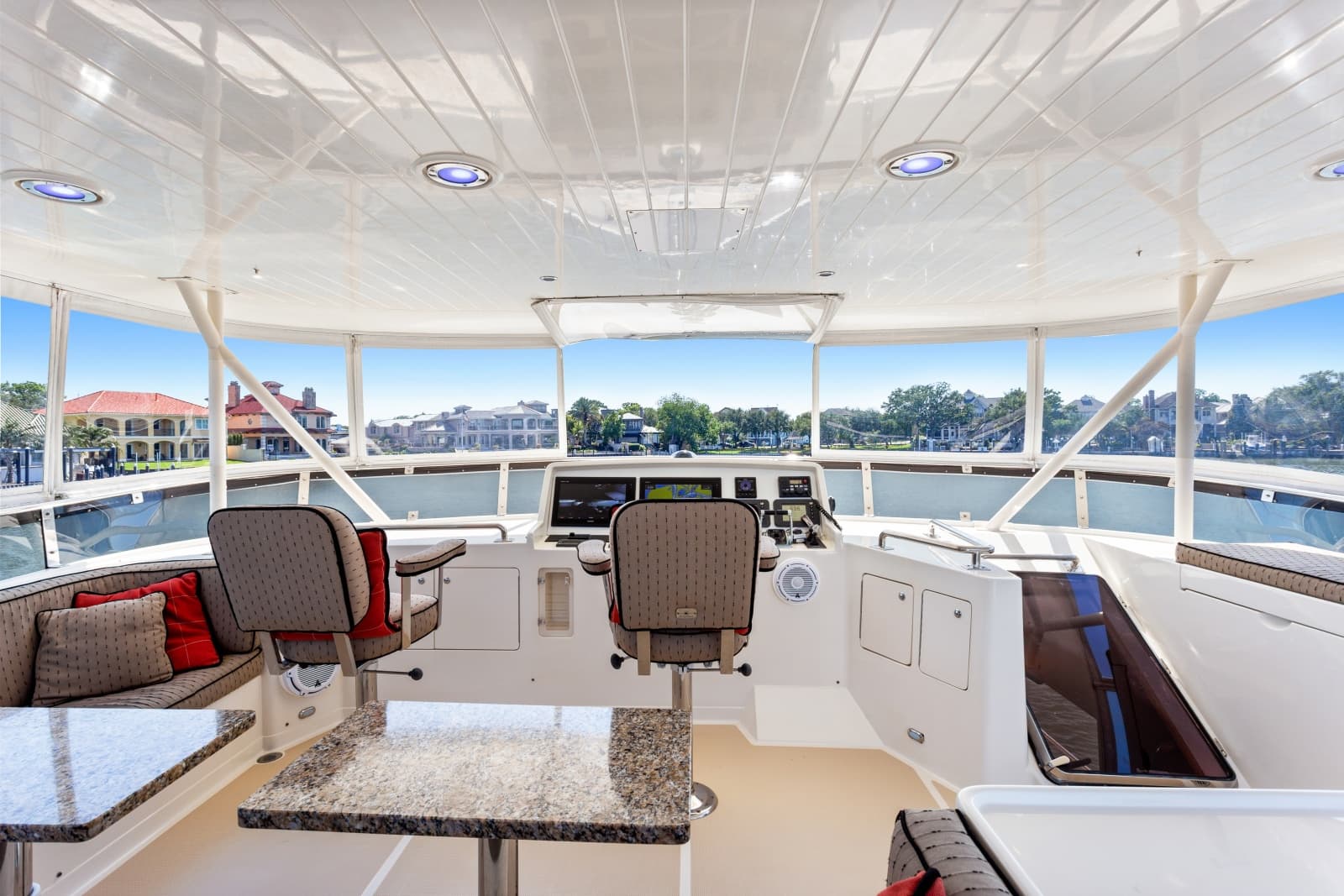 2005 Offshore Yachts Offshore 66 - Photo 7