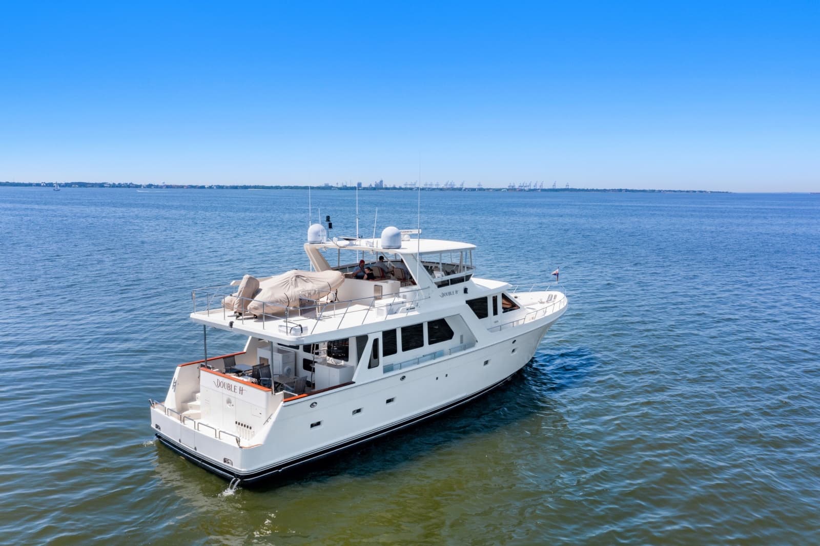 2005 Offshore Yachts Offshore 66 - Photo 3