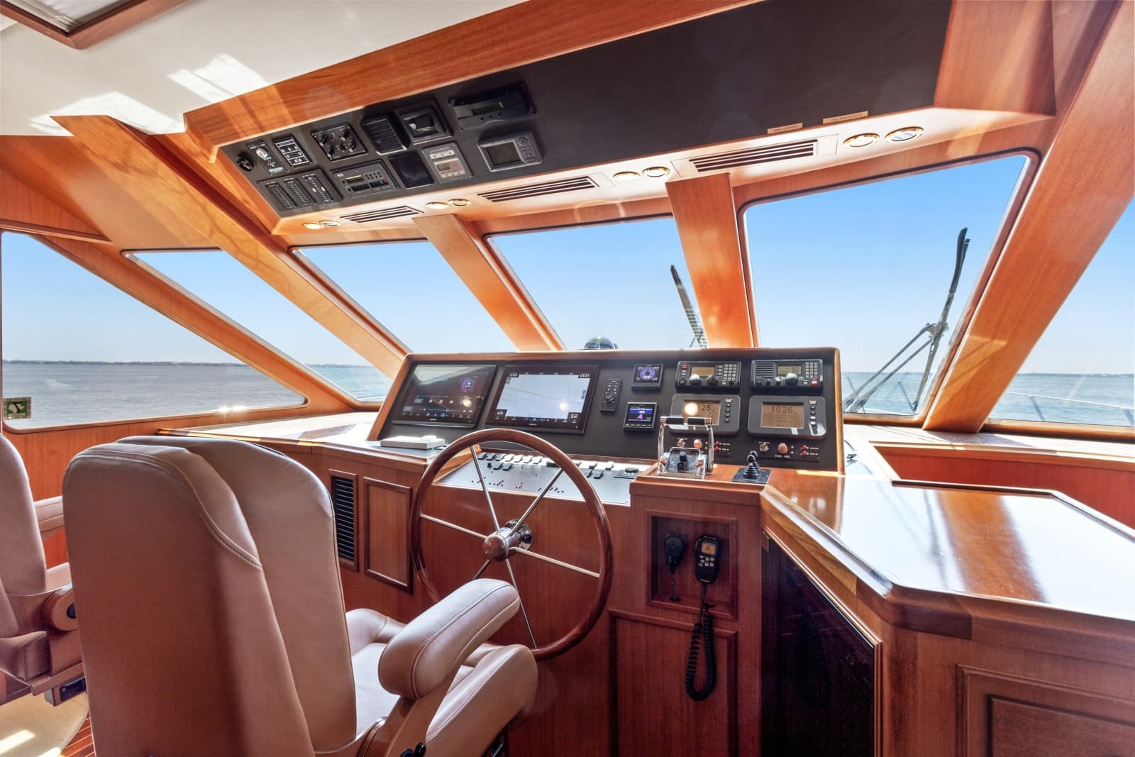 2005 Offshore Yachts Offshore 66 - Photo 28