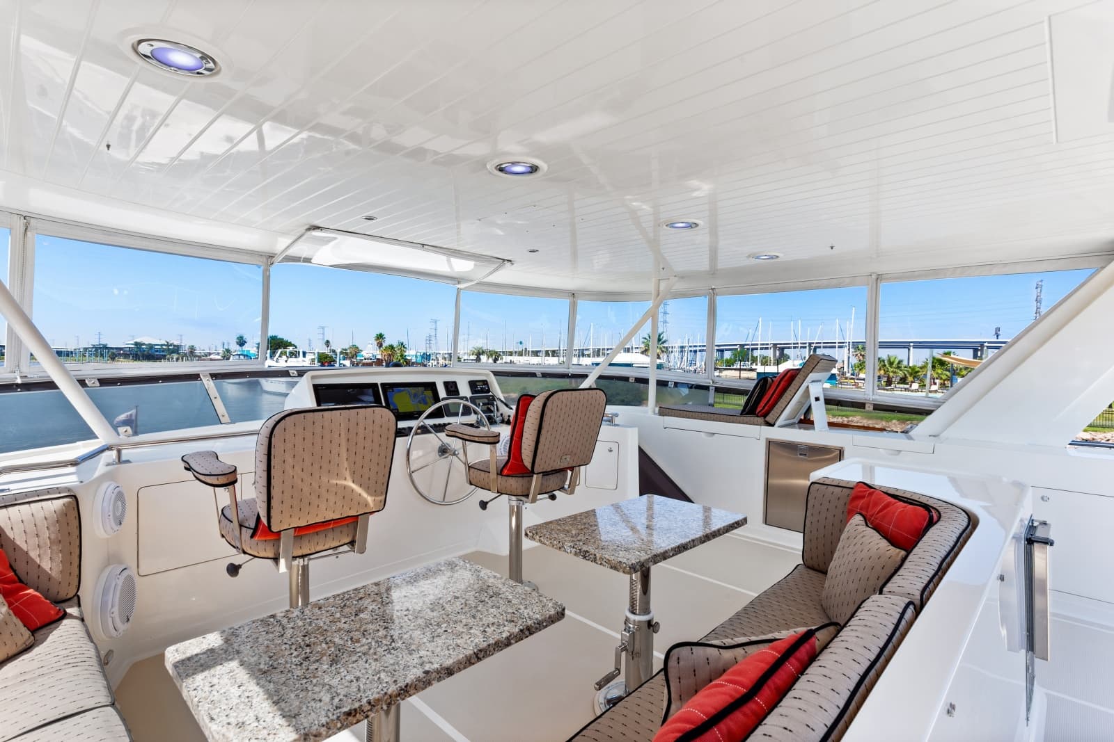 2005 Offshore Yachts Offshore 66 - Photo 8