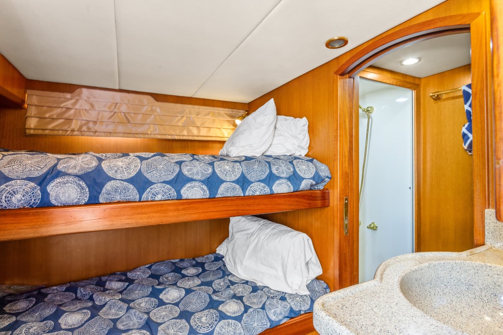 2005 Offshore Yachts Offshore 66 - Photo 41