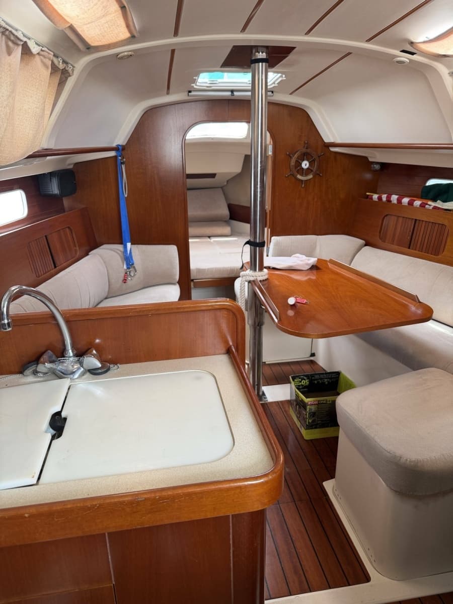 1995 Beneteau OCEANIS 321