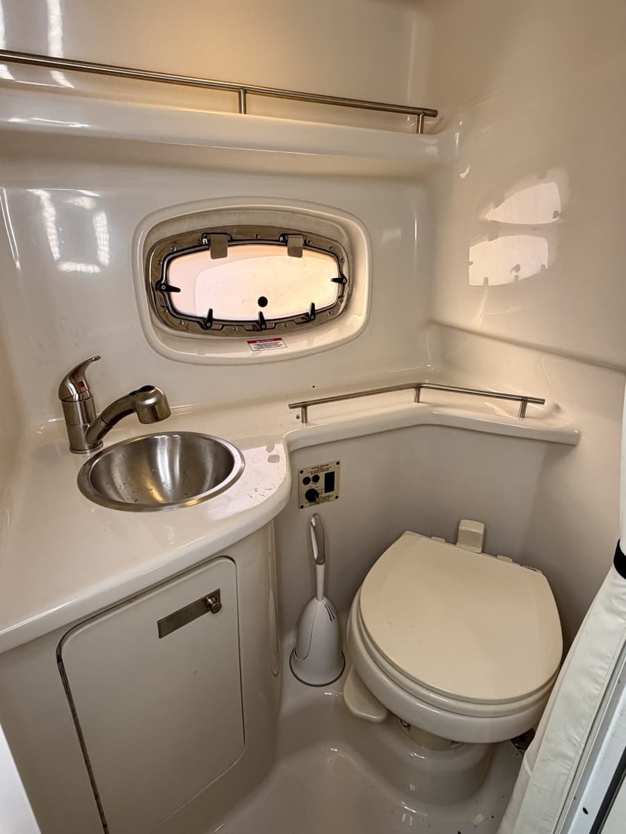 2009 Sea Ray 270 Sundancer