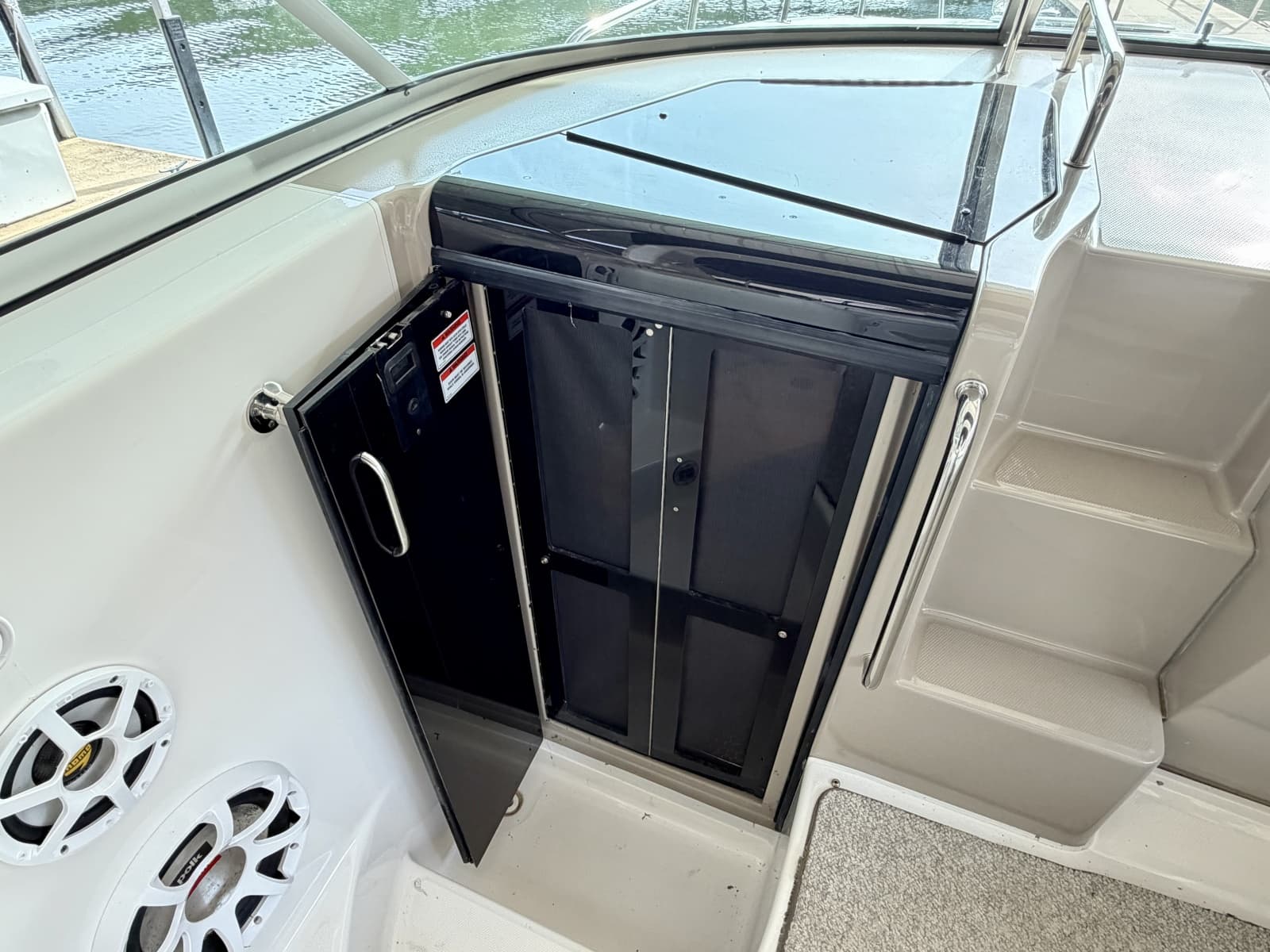 2009 Sea Ray 270 Sundancer