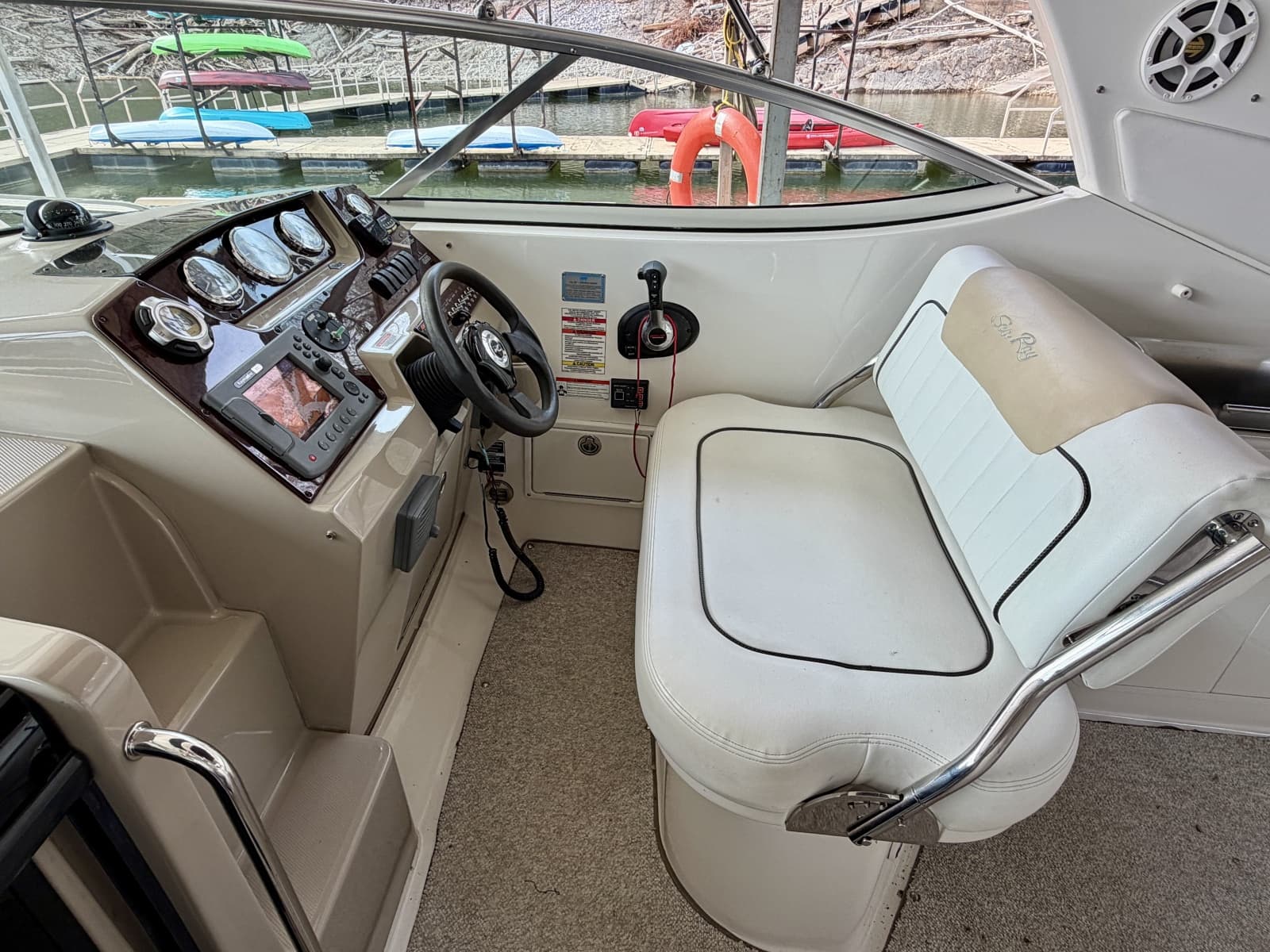 2009 Sea Ray 270 Sundancer