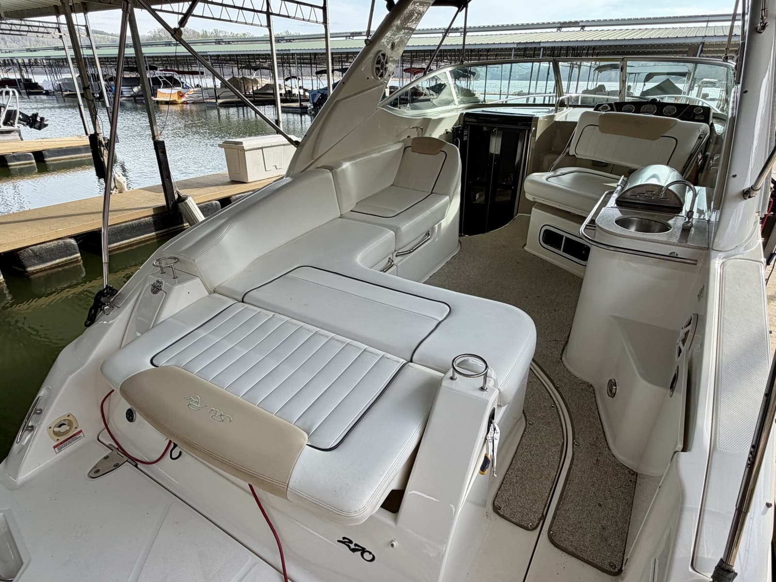 2009 Sea Ray 270 Sundancer