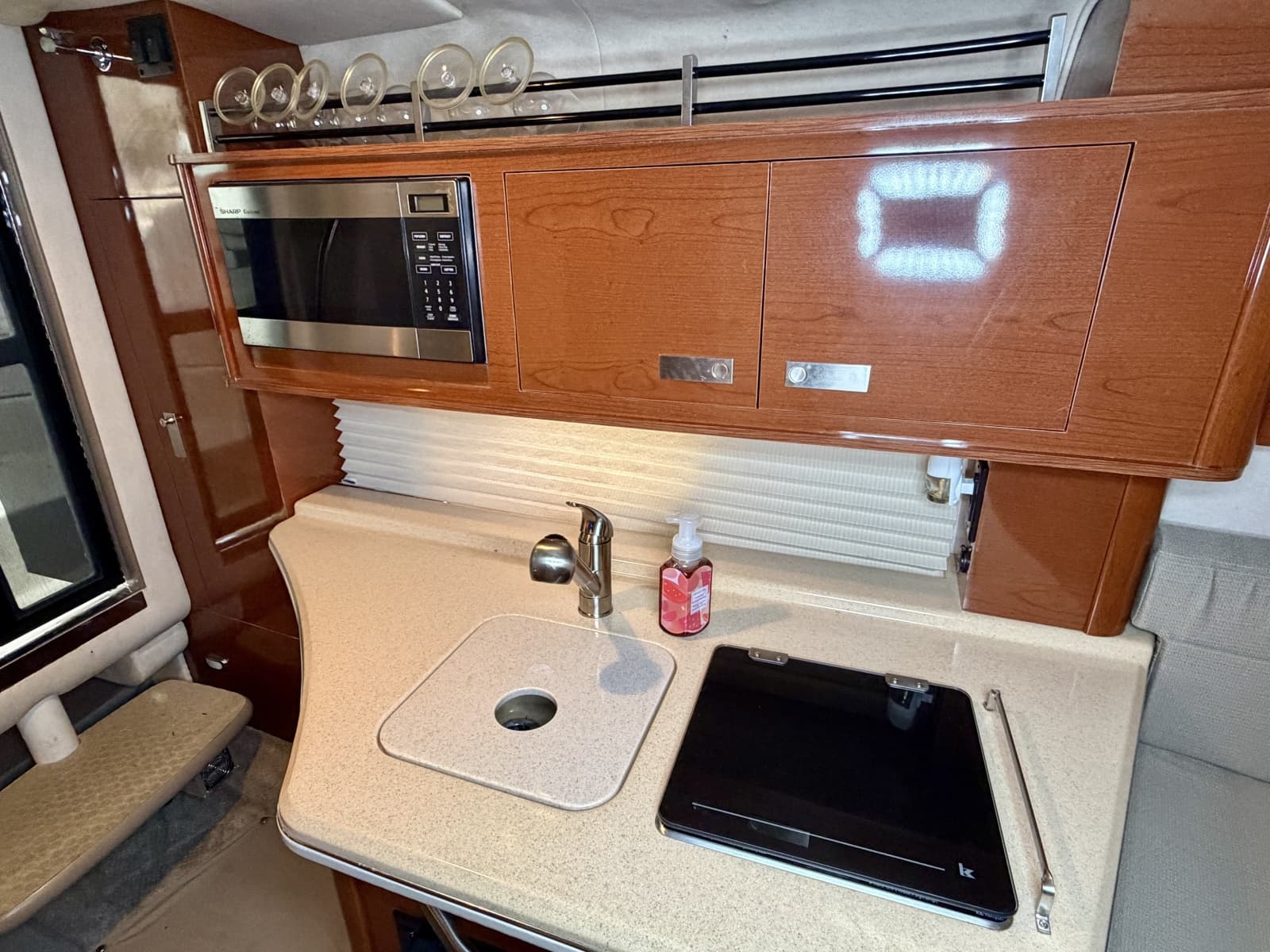 2009 Sea Ray 270 Sundancer
