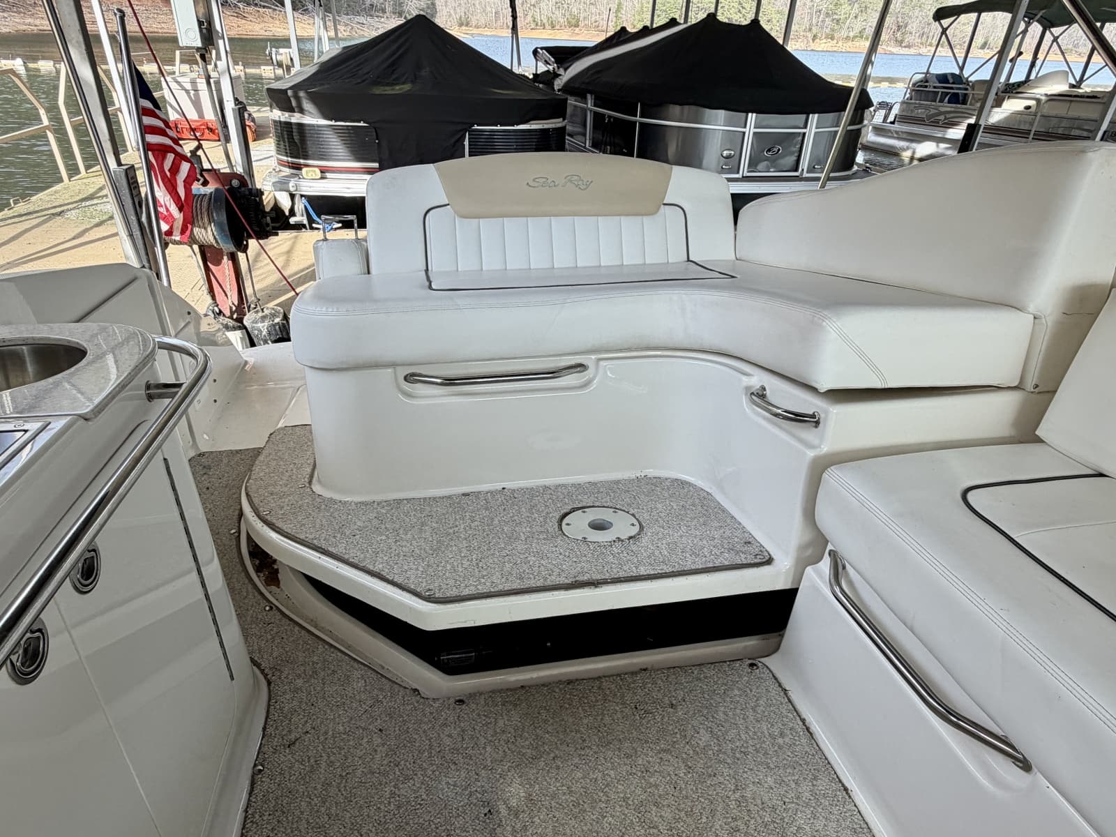 2009 Sea Ray 270 Sundancer
