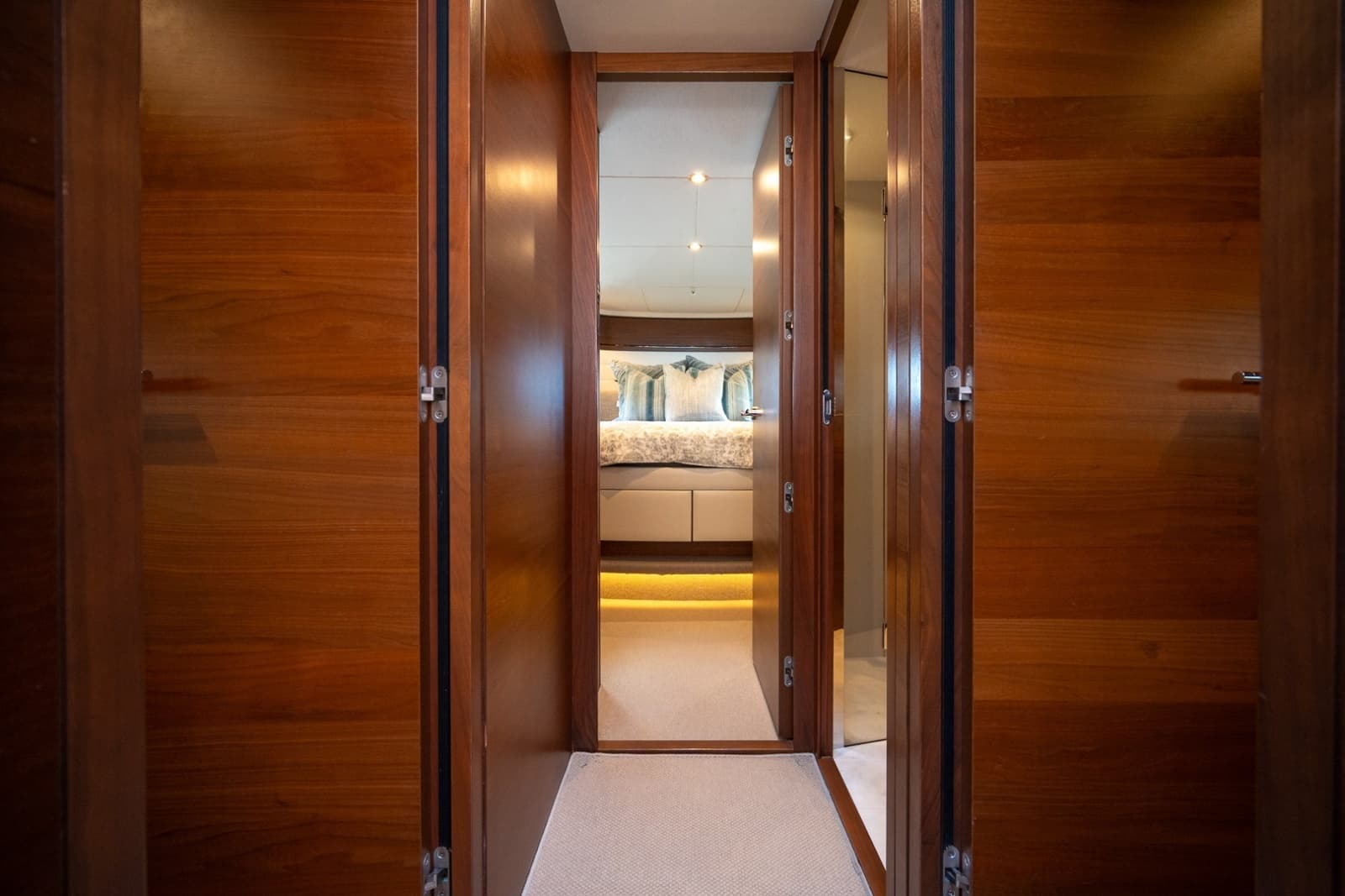 2017 Princess 68 Flybridge - Photo 48