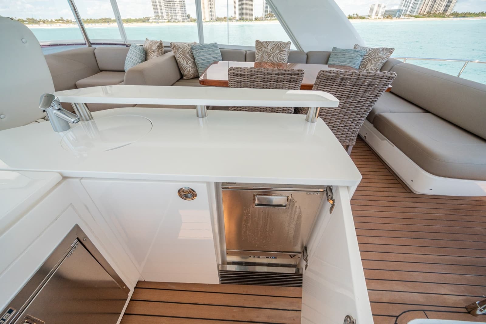 2017 Princess 68 Flybridge - Photo 71